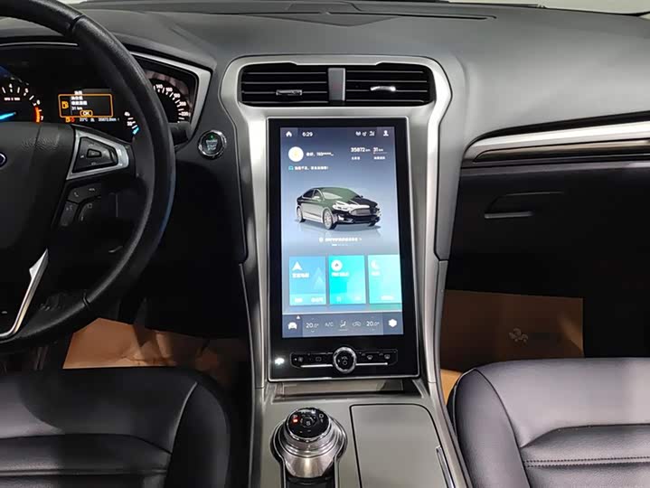 Фото 13 - Ford Mondeo