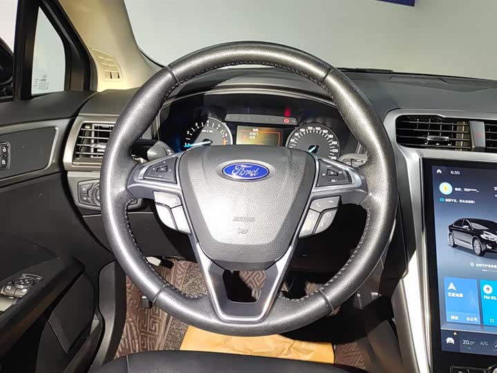 Фото 15 - Ford Mondeo