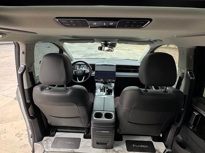 Фото 11 - GAC Trumpchi M8