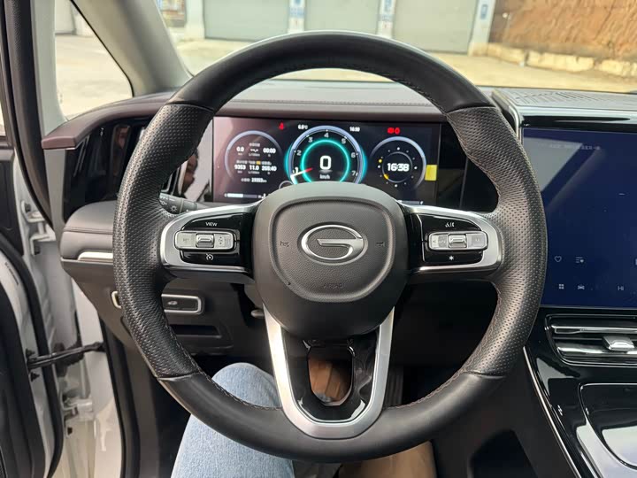 Фото 15 - GAC Trumpchi M8