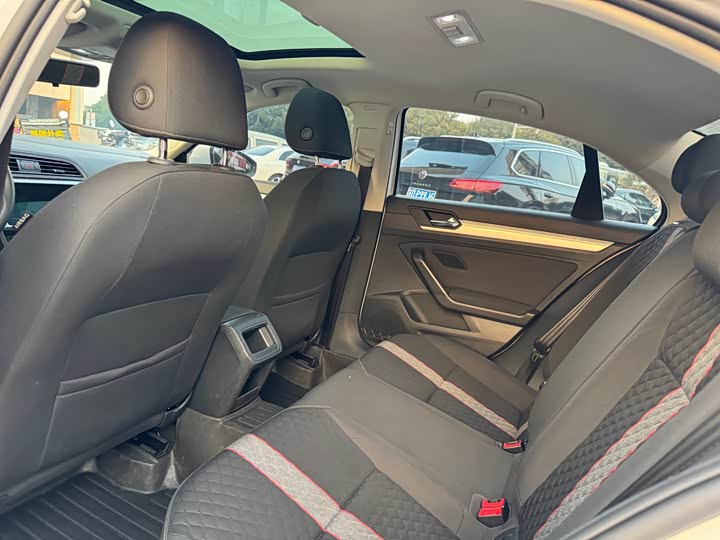 Фото 8 - Volkswagen Lamando L