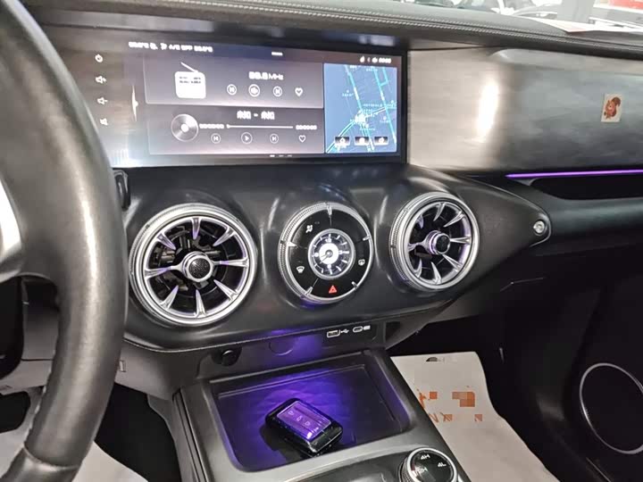 Фото 13 - Tank 300