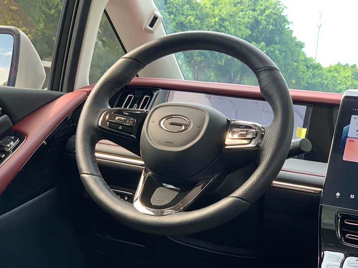 Фото 20 - GAC Trumpchi E9