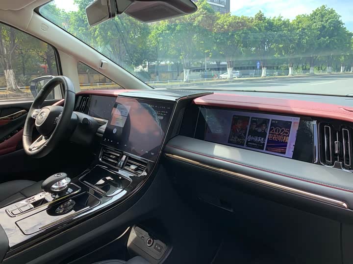 Фото 30 - GAC Trumpchi E9