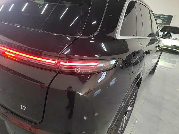 Фото 8 - LiXiang L7