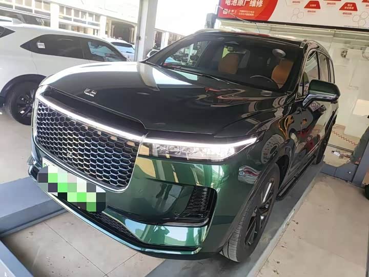 Фото 1 - LiXiang One