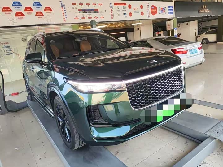 Фото 2 - LiXiang One