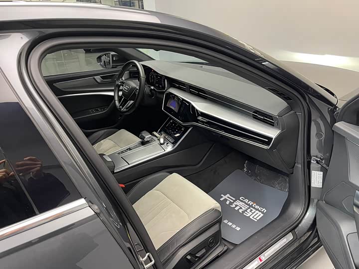 Фото 11 - Audi A6L