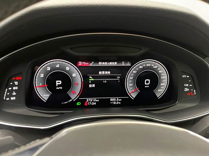 Фото 18 - Audi A6L