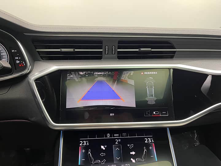 Фото 20 - Audi A6L