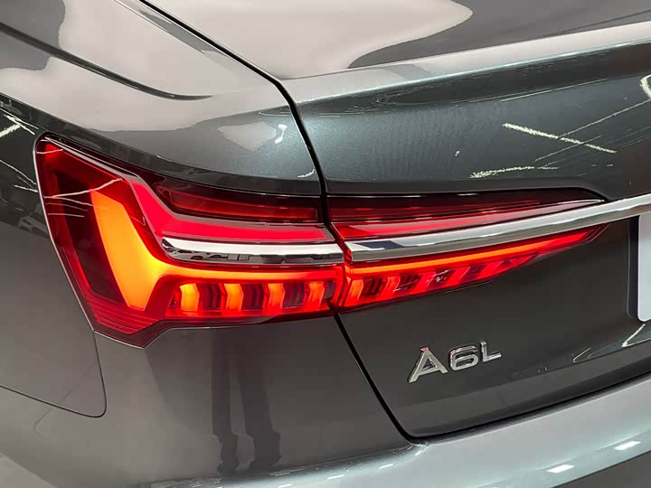 Фото 23 - Audi A6L