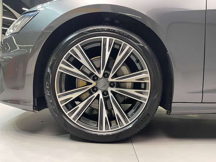 Фото 24 - Audi A6L