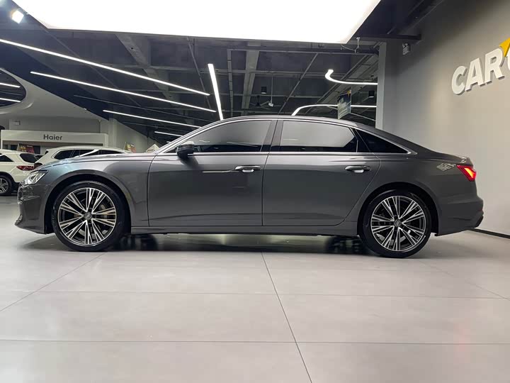 Фото 8 - Audi A6L