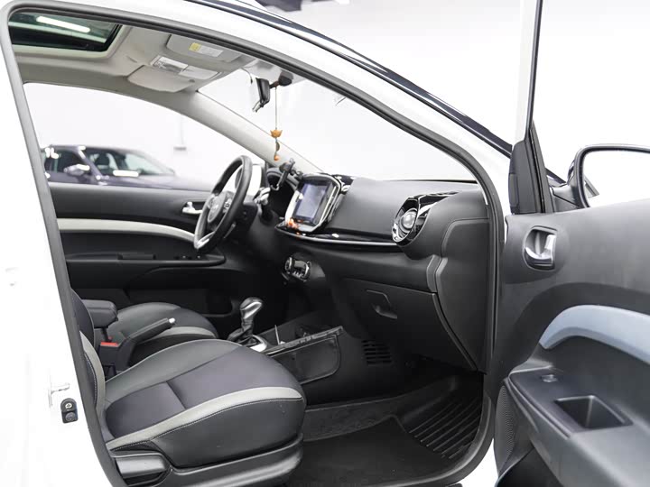 Фото 21 - Kia KX1