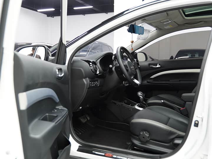 Фото 9 - Kia KX1