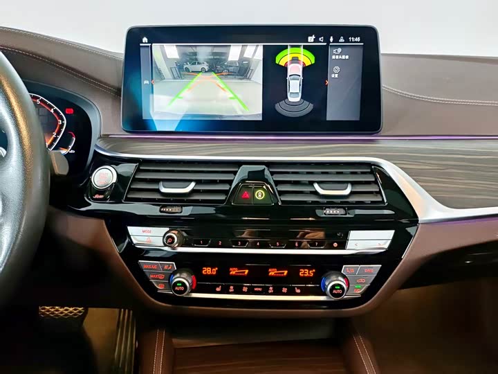 Фото 12 - BMW 5 Series