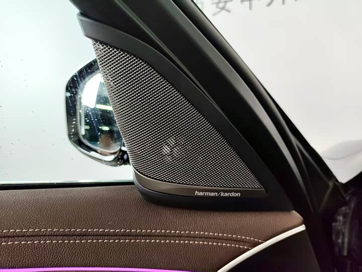 Фото 17 - BMW 5 Series