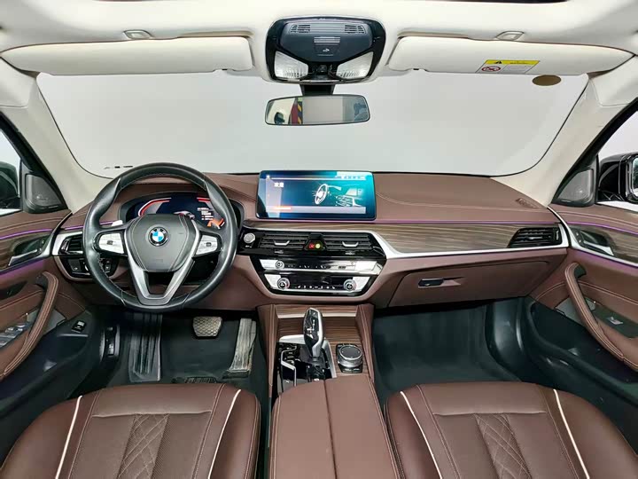 Фото 19 - BMW 5 Series