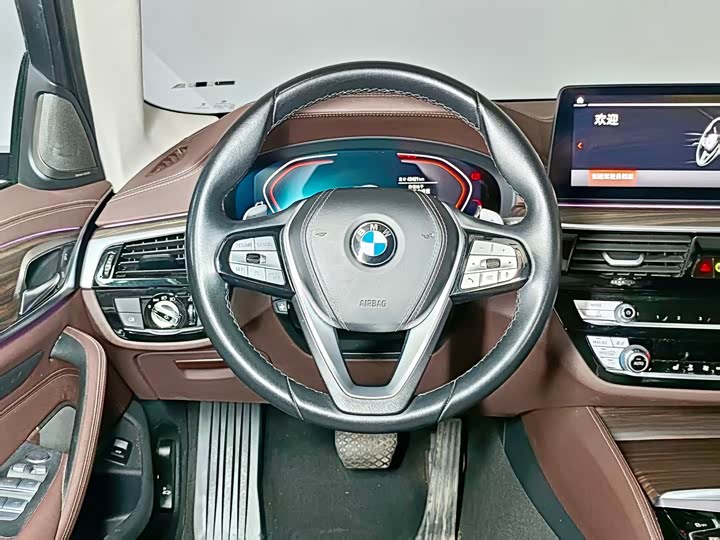Фото 20 - BMW 5 Series