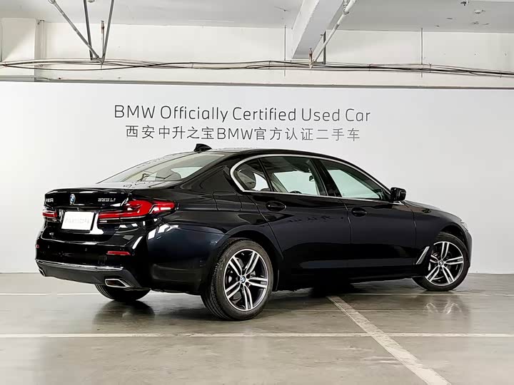 Фото 23 - BMW 5 Series