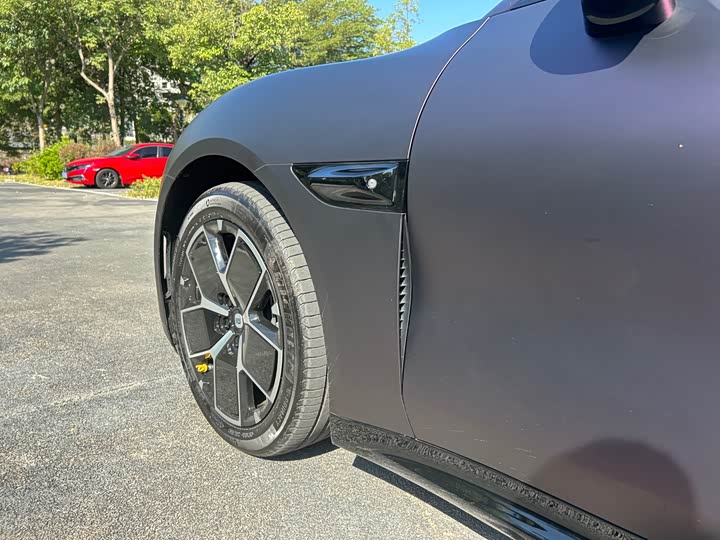 Фото 12 - Xiaomi SU7