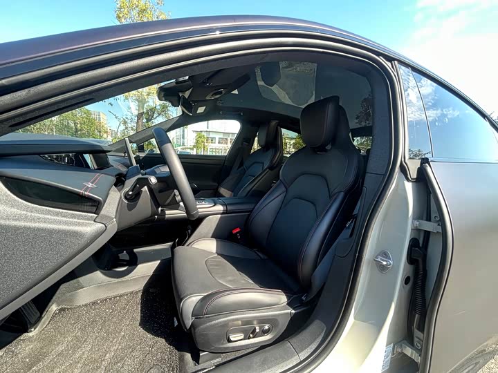 Фото 28 - Xiaomi SU7