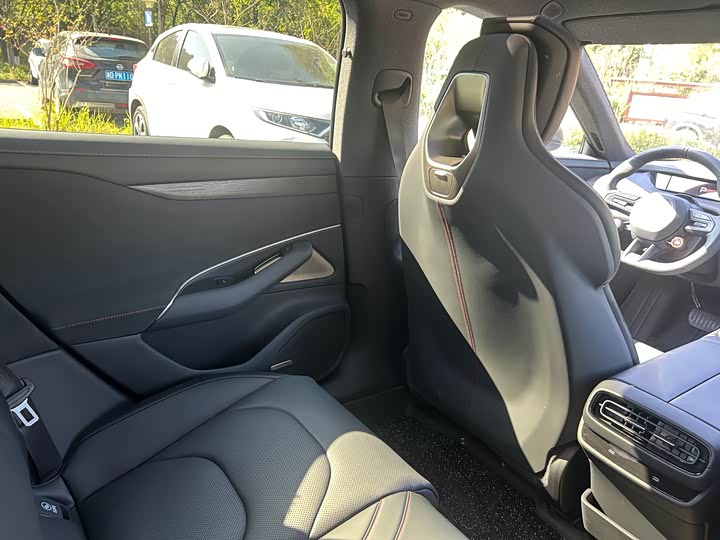 Фото 29 - Xiaomi SU7