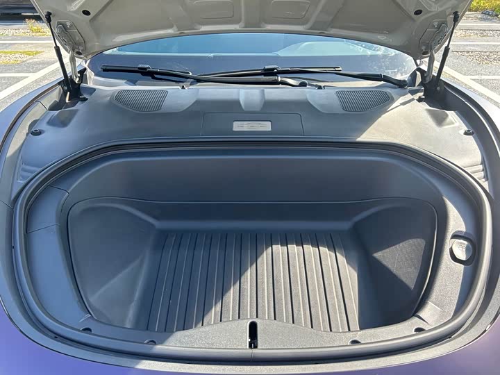 Фото 30 - Xiaomi SU7