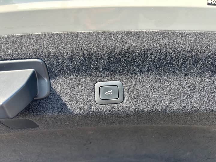 Фото 32 - Xiaomi SU7