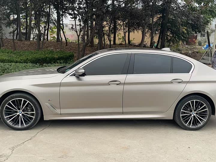 Фото 3 - BMW 5 Series