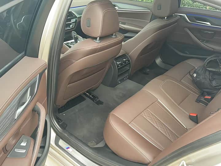 Фото 6 - BMW 5 Series