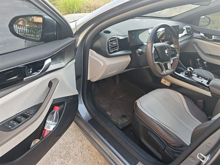 Фото 16 - BYD Qin Plus