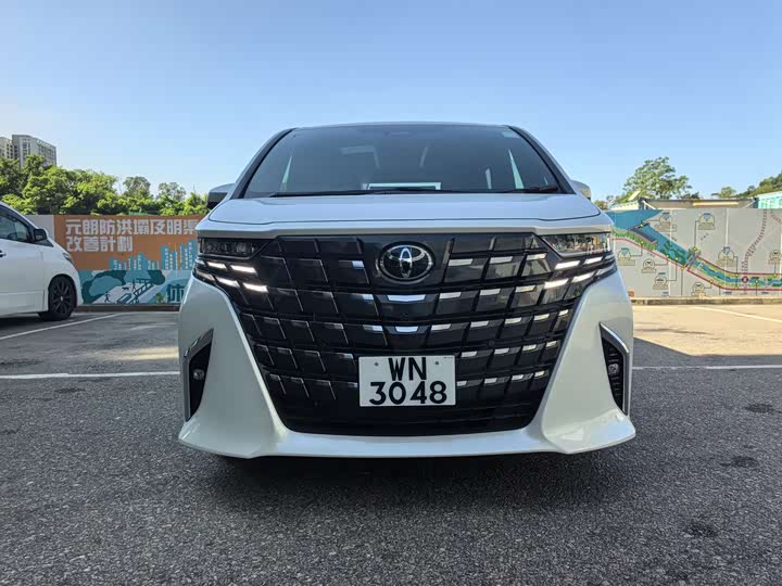 Фото 2 - Toyota Alphard