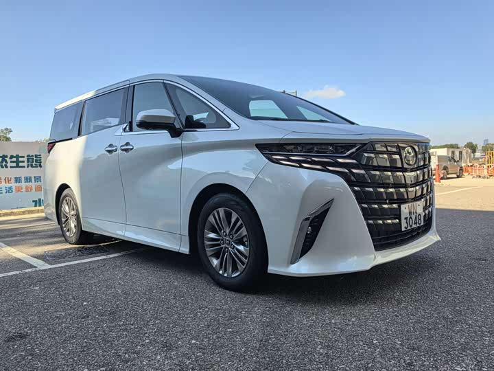 Фото 3 - Toyota Alphard