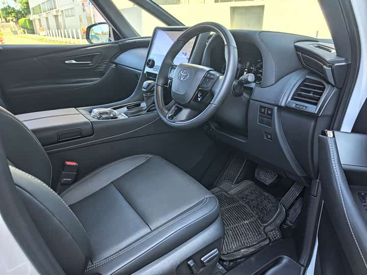 Фото 8 - Toyota Alphard