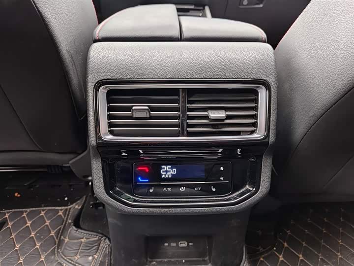 Фото 9 - Volkswagen Teramont X