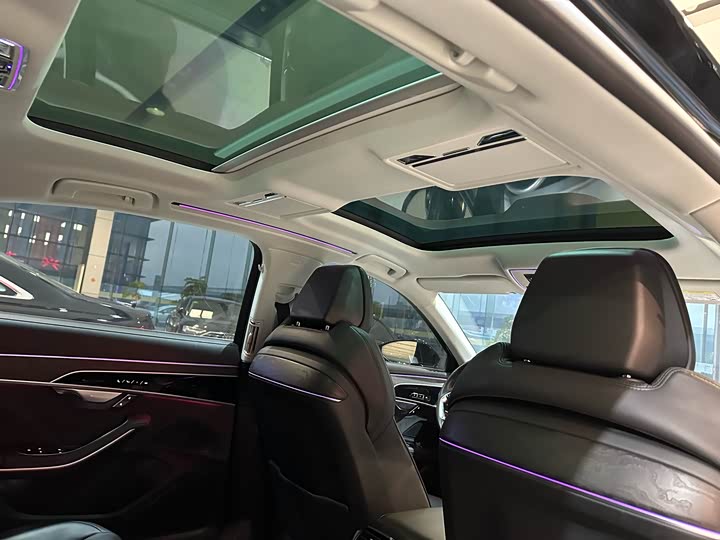 Фото 9 - Audi A8