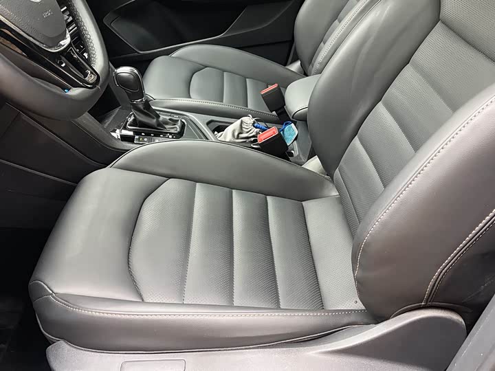 Фото 14 - Volkswagen Tharu