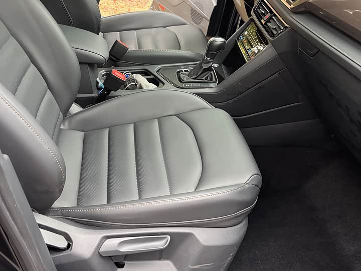 Фото 15 - Volkswagen Tharu