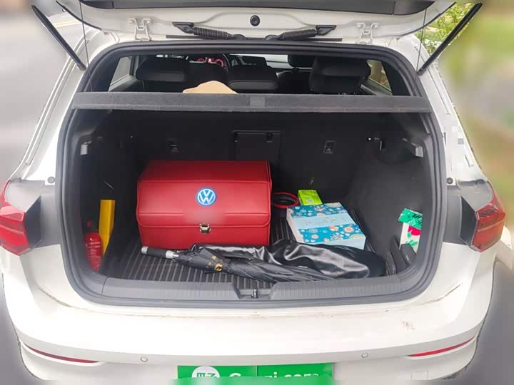 Фото 10 - Volkswagen Golf