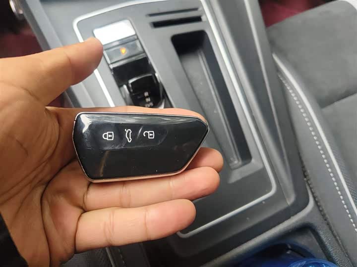 Фото 12 - Volkswagen Golf