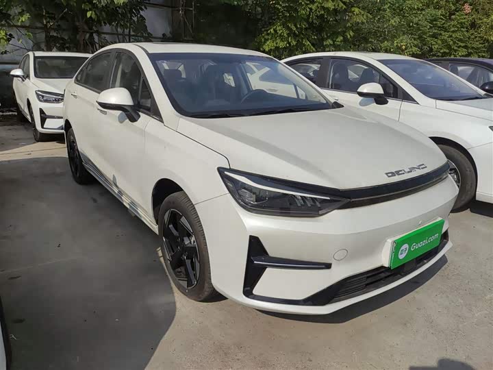 Фото 4 - Beijing EU5 Plus