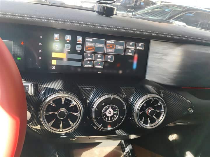 Фото 13 - Tank 300