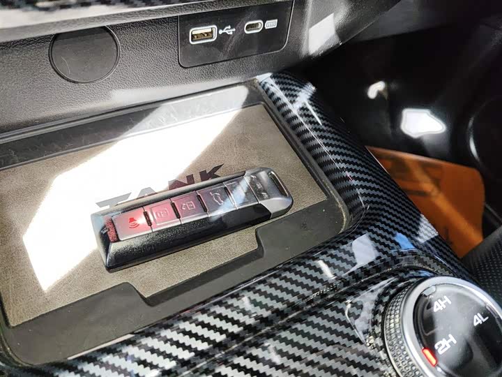 Фото 9 - Tank 300