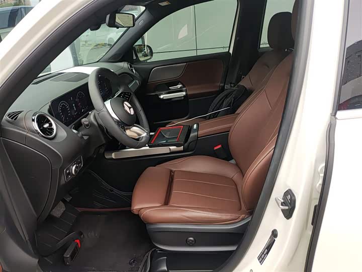 Фото 15 - Mercedes-Benz GLB-Class