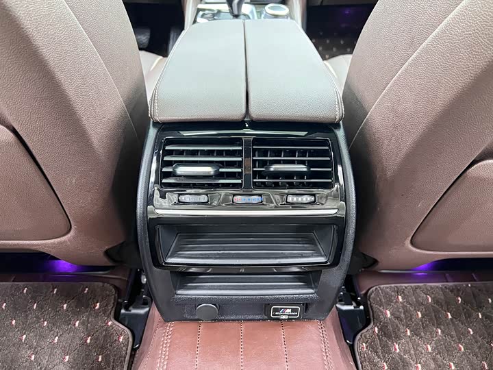 Фото 20 - BMW 5 Series