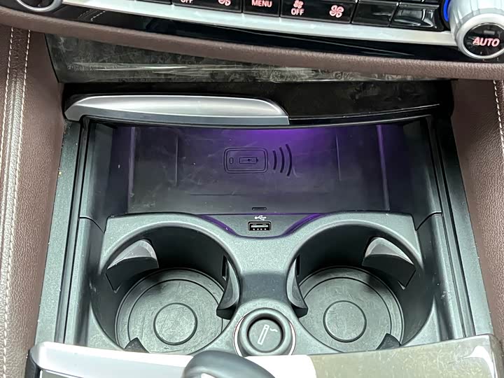 Фото 26 - BMW 5 Series