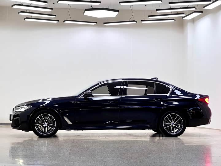 Фото 4 - BMW 5 Series