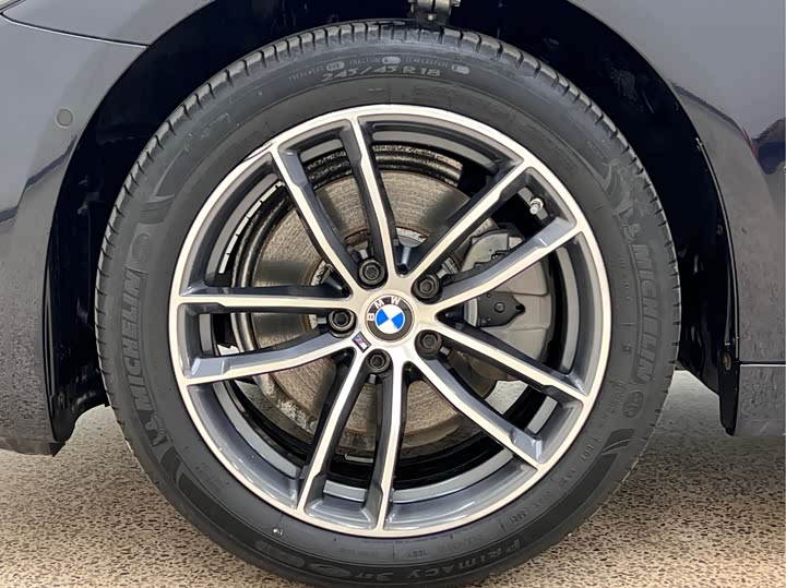 Фото 9 - BMW 5 Series