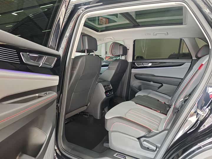 Фото 10 - Volkswagen Teramont X